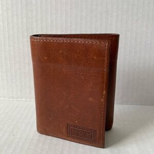 PG SPORT BROWN LEATHER TRIFOLD WALLET